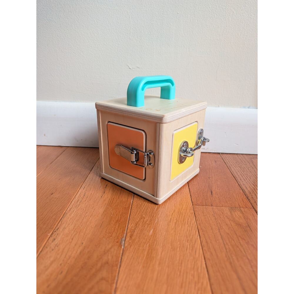 Lovevery Lock Box The Realist Play Kit 19-21 Months Montessori Toy